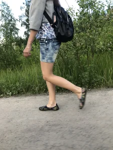 Nice Girl in Jeans Shorts and Flats Candid Pics