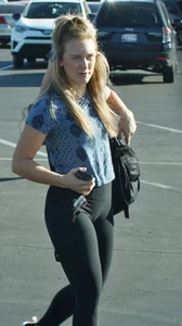 Candid girls in leggings and tights