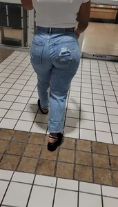 Shopping Randoms (NOT OC)