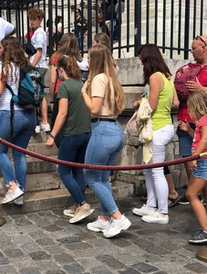 Insane jeans ass, pretty face, and fun personality