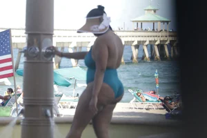 Deerfield Beach girls in bikinis