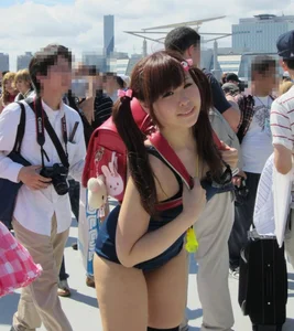 Sexy Asian girls in Cosplay outfits