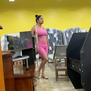 Pink latina