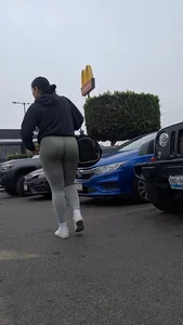 Bubble ass in latina gym girl [oc]
