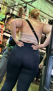 Thick blonde chic‼️
