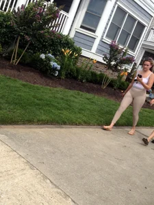 Couple teens walking in shorts and leggings