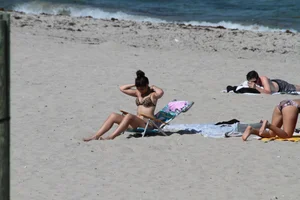 Florida beach and bikini girls