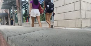 Sorority babe shows off her cheeks