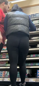 Tight booty Asian chic in black‼️