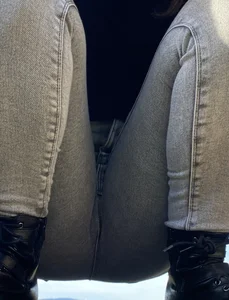 Candid Girl in Tight Jeans Creepshots Gallery