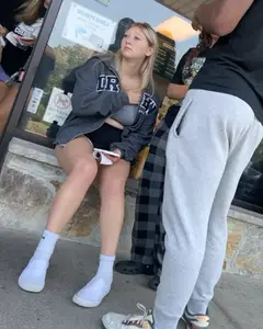 Waiting for bagels  (oc)