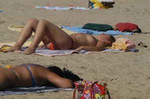 Sexy mature girls on Vilanova topless beach