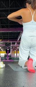 Gym ass in sweats & socks (close up)