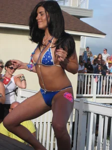 IOP Bikini Contest Drivin N' Cryin Show May 2009