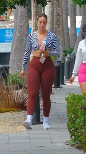 Perfect hot booty blonde milf (NOT OC)
