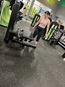 Gym PAWG Pt2 (nike pro leggings, juicy booty(oc))