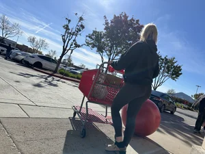 OC who’s your fav? Cakes + some face shots Caught three at target 2 leggings 1 in sweats OC