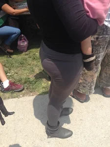 Phat milf booty with vtl in tight grey leggings