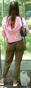 (NON OC) these pants makes me crazy