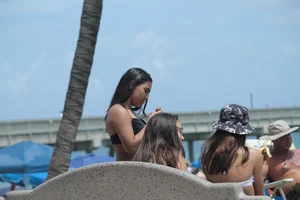 Sexy Florida beach bikini girls