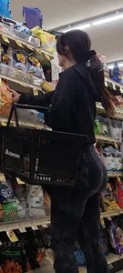 Drop your best leggings and Uggs pics
