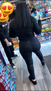 Thicc PAWG butterface in Leggings (OC)