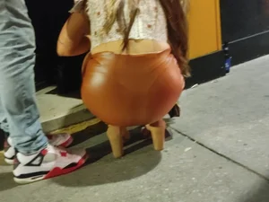Leather skirt babe (VTL)