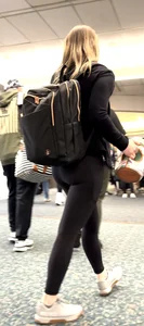 Traveler with a nice ass