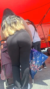 [oc]chubby phat ass latina in black leggings full panty line