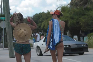 Huge collection of sexy girls out in bikinis in Florida