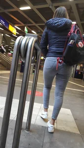 Brunette in tight jeans got suspicious