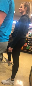 Grocery store girl in line with a nice ass in leggings