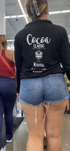 Sexy Latina ass in tight Jean shorts