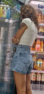 OC- Long Legs & Big Titts