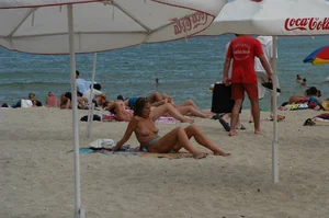 Verna topless beach girls out in the sun