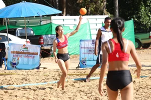 Thai candid volleyball girls