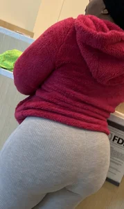 Ebony with big ass in leggings. OC