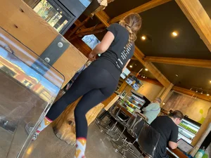 Sexy ass waitresses in yoga pants