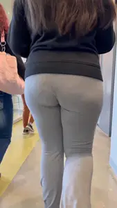 Slightly Chubby White Girl Jiggling In Grey Sweatpants