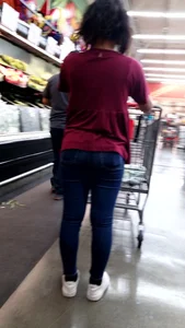 Latina tight jeans shopping