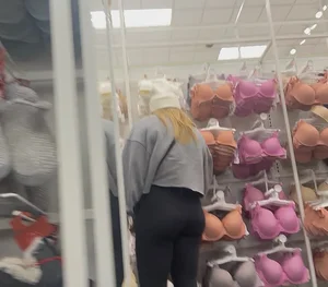 Blonde hottie + more