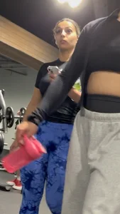 Nice Booty In Blue Gym Leggings