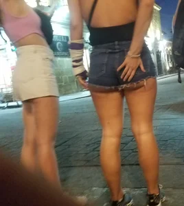 thick legs, peach in shorts