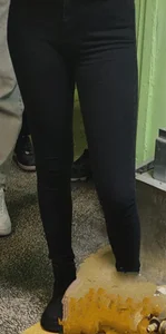 Candid teen student wearing very tight pants creepshots