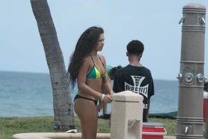 Florida beach and bikini girls