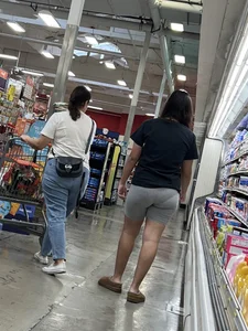 College freshman Latina VPL