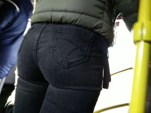 Amazing Hot Ass in Tight Jeans in the Bus Creepshots