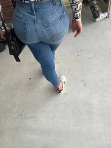Hot MILF ass in jeans online to vote, think she noticed
