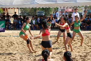 Thai candid volleyball girls