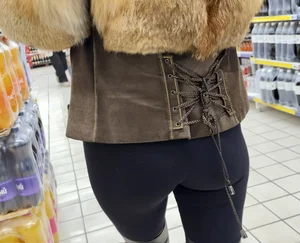 MILF with tight ass, face (OC) w/GIFs